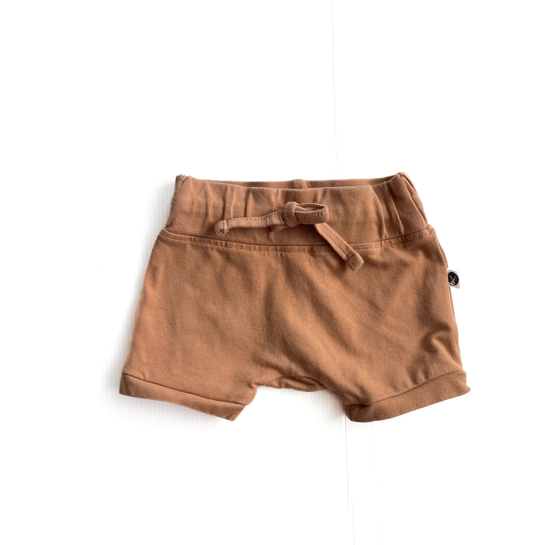 Burrow & be organic cotton shorts (nb)