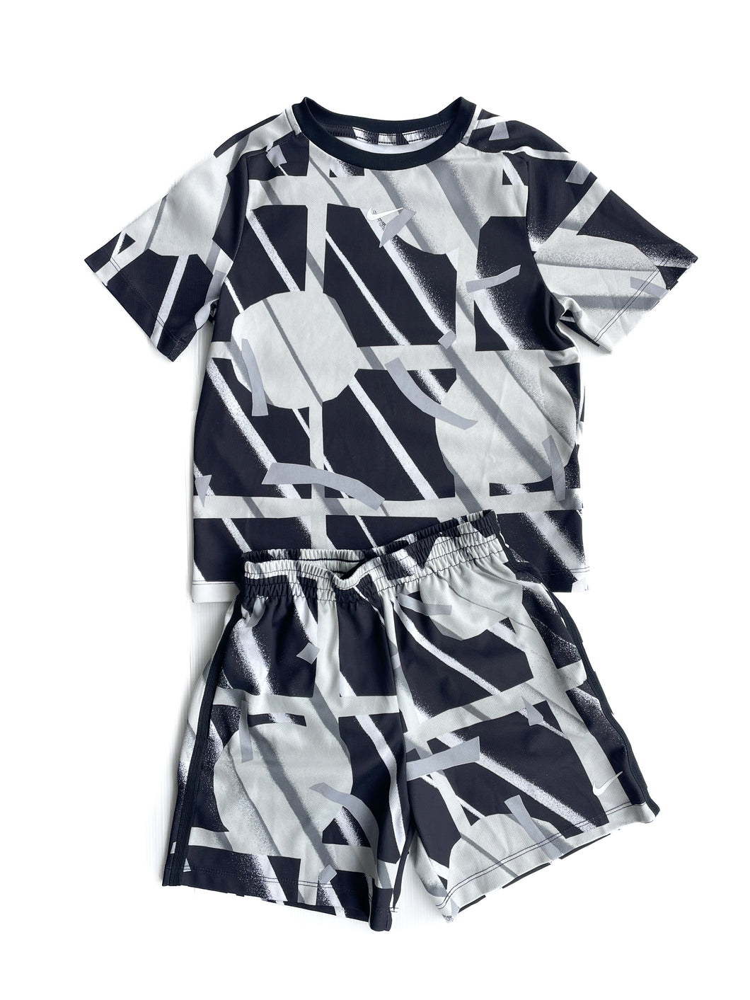 Nike matching set (8-9Y)