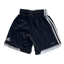 Load image into Gallery viewer, River plate football shorts (10Y)
