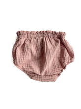 Load image into Gallery viewer, The vintage plume bloomers (6-12M)
