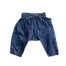 Load image into Gallery viewer, Bonds Chambray pants (0-3M)
