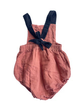 Load image into Gallery viewer, Popelin linen cotton blend romper (9-12M)
