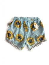 Load image into Gallery viewer, Kissed by Radicool shorts (4Y)
