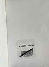 Load image into Gallery viewer, Pokémon Adventures: Black and White, Vol. 8
