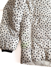 Load image into Gallery viewer, Cry wolf puffer jacket (5-6Y)
