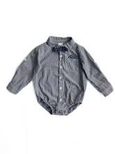 Load image into Gallery viewer, Teeny weeny button up shirt &amp; bow tie bodysuit (2Y)
