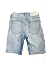 Load image into Gallery viewer, H&amp;M denim shorts (9Y)
