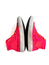 Load image into Gallery viewer, Hot pink Chuck Taylor’s (12C)
