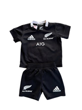 Load image into Gallery viewer, All blacks home kit (3-6M)
