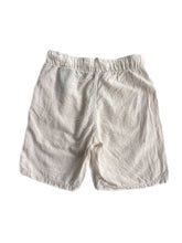 Load image into Gallery viewer, H&amp;M linen blend shorts (5-6Y)
