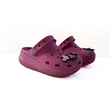 Load image into Gallery viewer, Platform crocs (13C)
