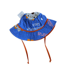 Load image into Gallery viewer, 2 little monkeys bucket hat NEW (3-6M)
