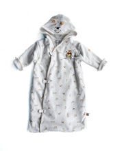 Load image into Gallery viewer, Winnie the Pooh sleeping bag (0-6M)
