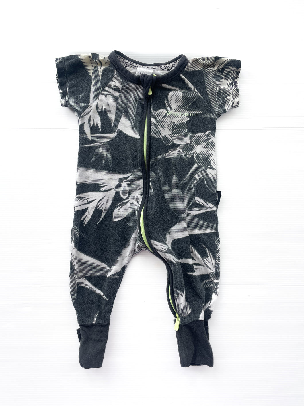 Bonds short sleeve wondersuit (0-3M)