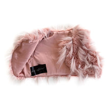 Load image into Gallery viewer, Geoj offical fluffy vest (6-12M)
