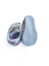 Load image into Gallery viewer, Adidas crib shoes NEW (1K)
