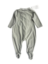 Load image into Gallery viewer, Zara velour onesie NEW (9-12M)
