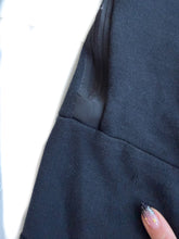 Load image into Gallery viewer, Nike track pants (6-7Y)
