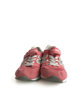 Load image into Gallery viewer, New balance shoes (9-10)
