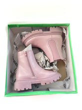 Load image into Gallery viewer, Pink boots NEW (11C)
