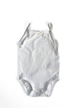 Load image into Gallery viewer, H&amp;M organic bodysuit (2-4M)
