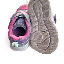 Load image into Gallery viewer, Skechers shoes (5C)
