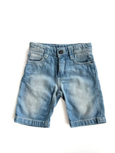 Load image into Gallery viewer, Marc Jacobs denim shorts (4Y)
