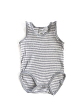 Load image into Gallery viewer, Bonds bodysuit (3-6M)
