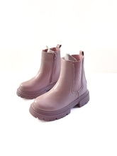 Load image into Gallery viewer, Pink boots NEW (11C)
