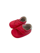 Load image into Gallery viewer, Bobux soft sole shoes (3-9M)
