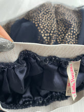 Load image into Gallery viewer, Cotton on kids tulle skirt (3-4Y)
