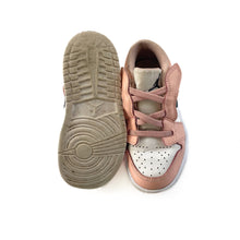 Load image into Gallery viewer, Air Jordan 1 Low (9C)
