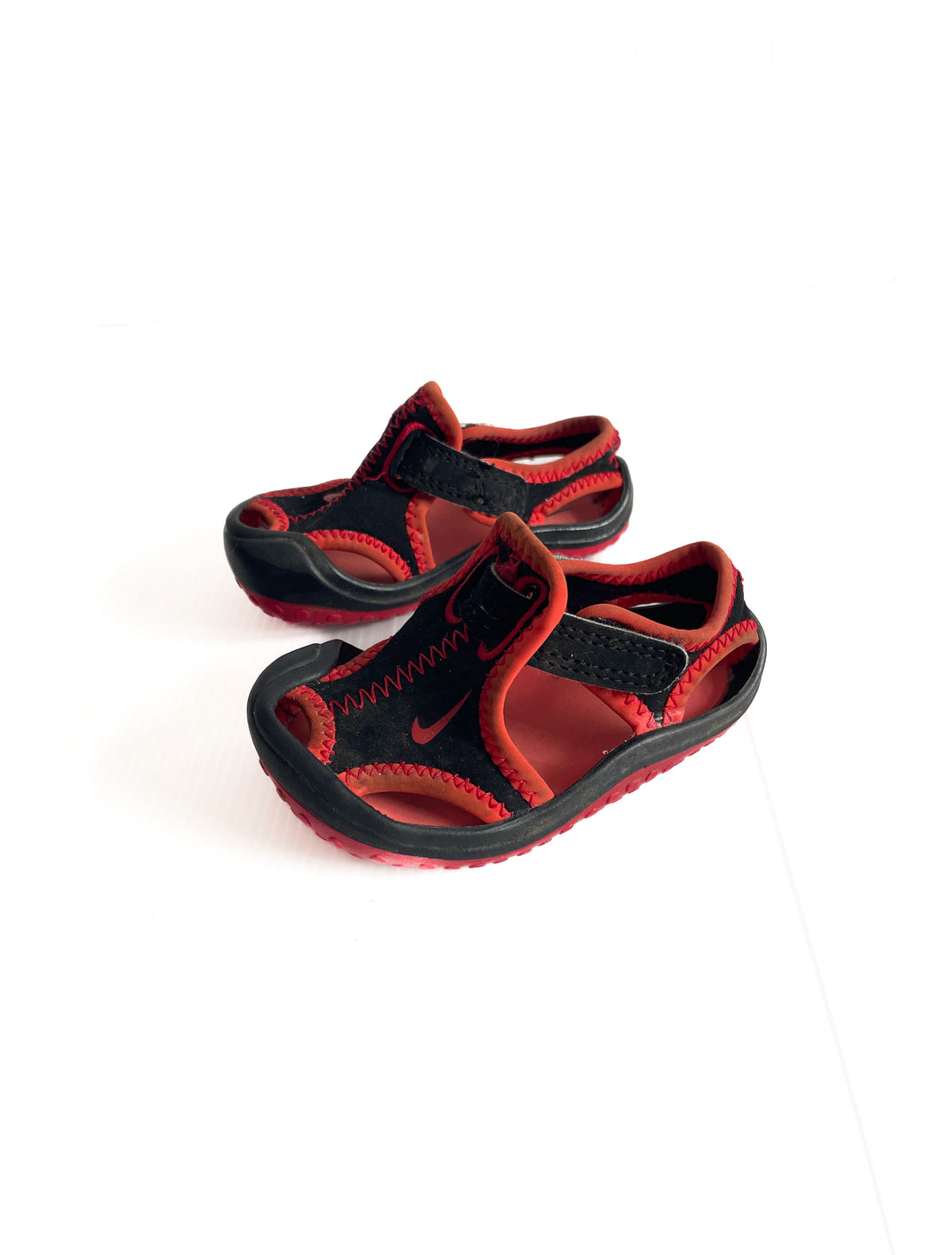 Nike sandals (3C)