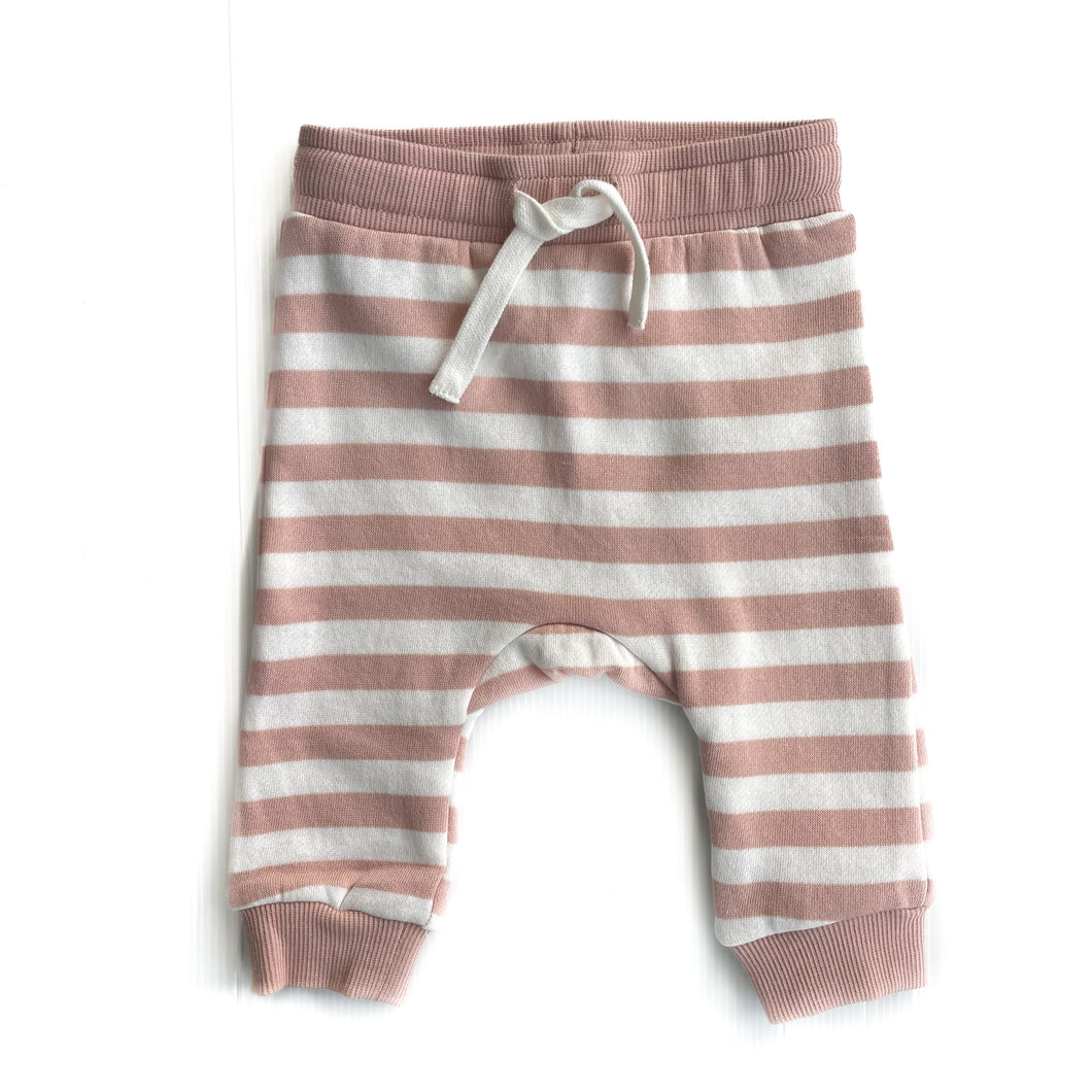 Teeny weeny track pants NEW (0-3M)