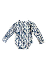 Load image into Gallery viewer, Snuggle hunny bodysuit (0-3M)
