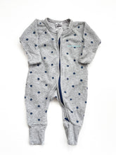 Load image into Gallery viewer, Bonds towelling onesie (nb)
