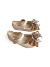Load image into Gallery viewer, Mini mellisa sandals (6C)
