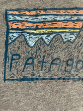 Load image into Gallery viewer, Patagonia long sleeve (12Y)
