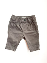 Load image into Gallery viewer, Country road pants (0-3M)
