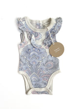 Load image into Gallery viewer, Country road bodysuit NEW(0-3M)
