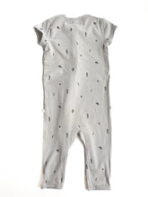Load image into Gallery viewer, Wilson and Frenchy short sleeve onesie (1Y)

