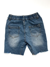 Load image into Gallery viewer, Cotton on denim shorts (4-5Y)
