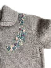 Load image into Gallery viewer, Embroidered detail knit cardigan (9-12/1Y)
