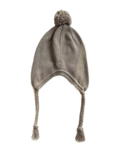 Load image into Gallery viewer, chateau de sable cashmere blend beanie (2Y)
