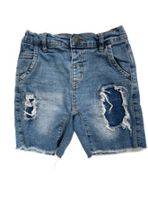 Load image into Gallery viewer, Cotton on denim shorts (4-5Y)
