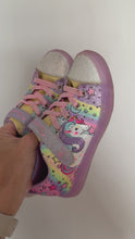 Load and play video in Gallery viewer, Skecher twinkle toes (2Y)
