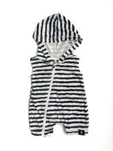Load image into Gallery viewer, Kapow hooded romper (0-3)
