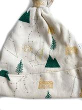 Load image into Gallery viewer, Nature baby beanie (6-12M)
