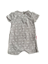Load image into Gallery viewer, Sooki baby romper (0-3M)
