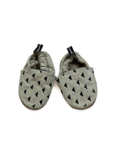 Load image into Gallery viewer, Tickled pink leather soft sole shoes
